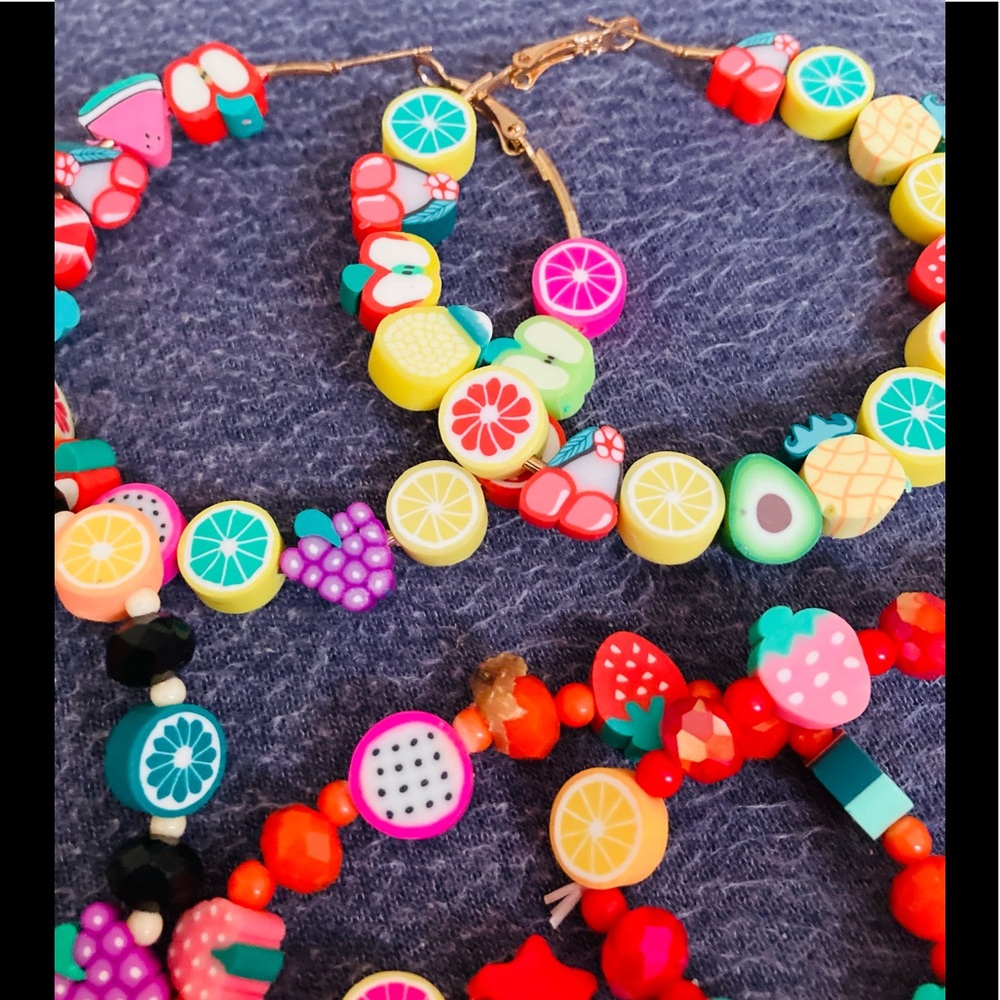 Your summer fruits 🍉 🍒🍓🍌🍎